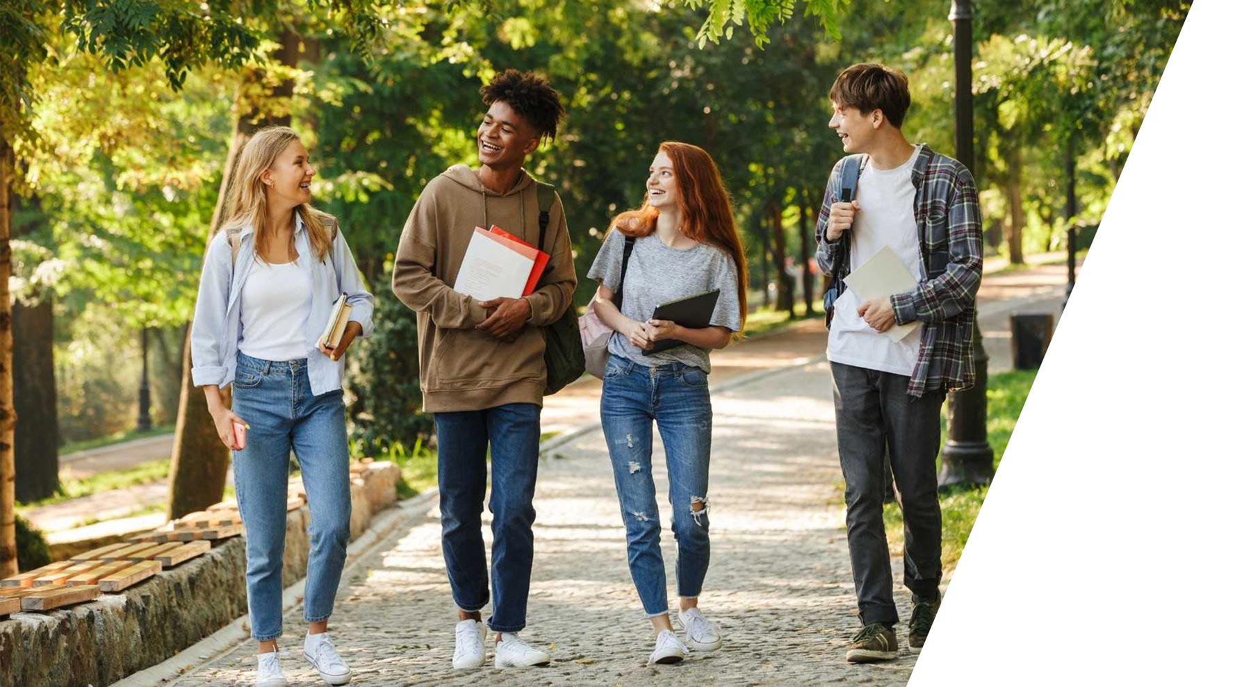 students-walking-on-campus-study-in-america