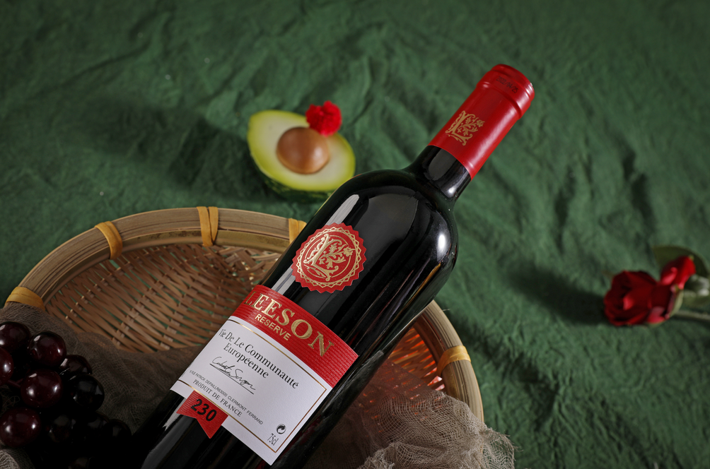  LEESON red wine tells you how