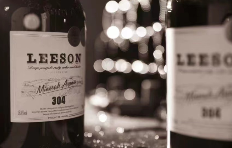 Yuncang Winery's brand LEESON red wine s